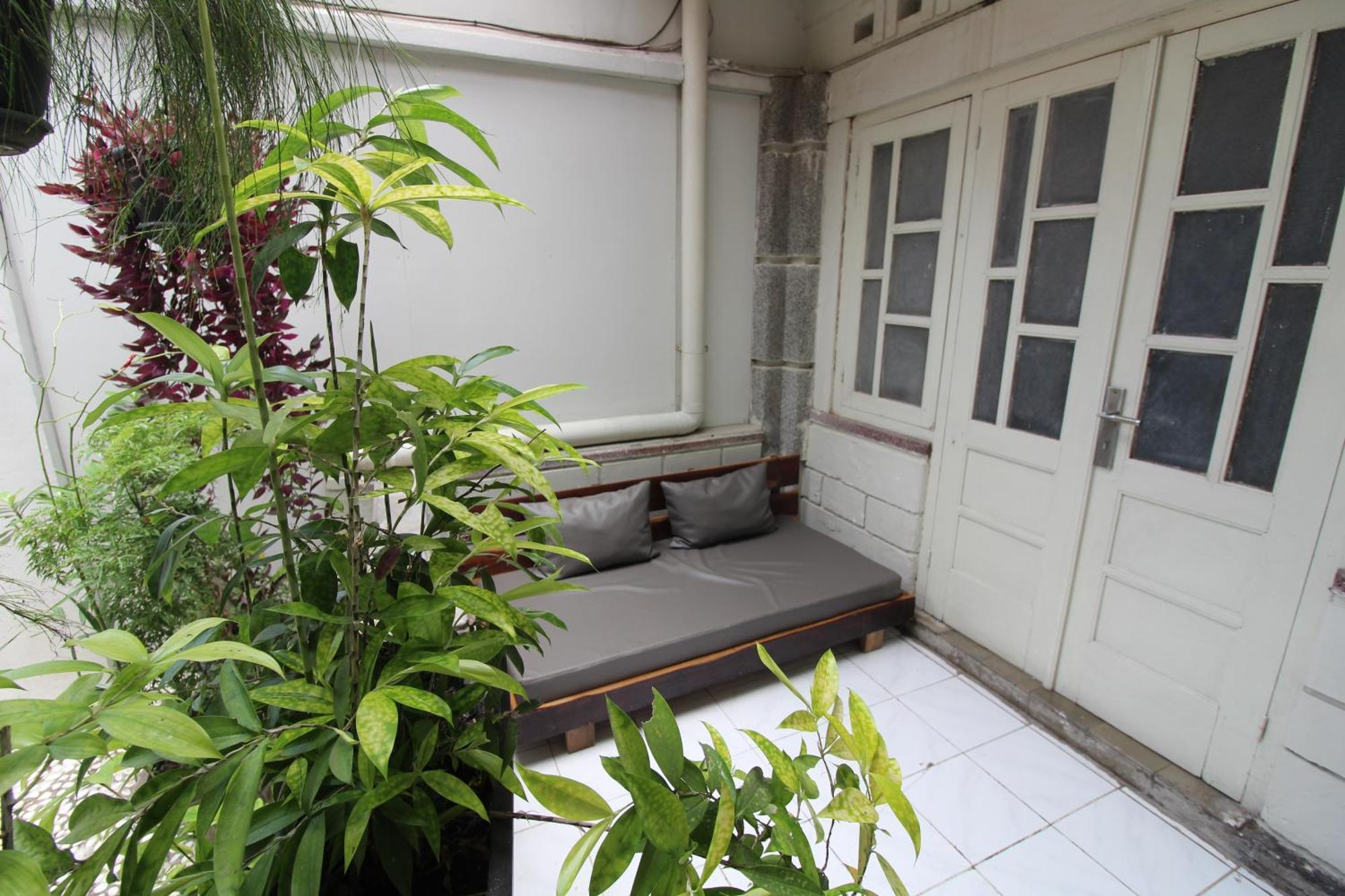 The Patio Yogya Leilighet Yogyakarta Eksteriør bilde