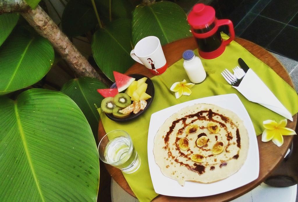The Patio Yogya Leilighet Yogyakarta Eksteriør bilde